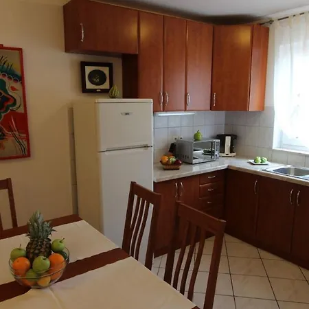Rolih Apartament *